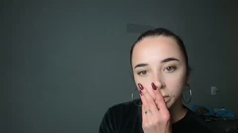 Olivia online show from October 31, 11:17 pm