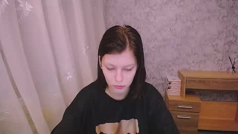 Snapshot of olivia_red_ chatting on December 18, 8:53 am Olivia online show from December 18, 8:53 am