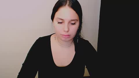 Snapshot of olivia_red_ chatting on September 20, 3:40 am Olivia online show from September 20, 3:40 am