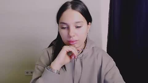 Snapshot of olivia_red_ chatting on September 29, 3:44 am Olivia online show from September 29, 3:44 am