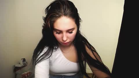 Snapshot of olivia_red_ chatting on November 27, 9:39 pm Olivia online show from November 27, 9:39 pm