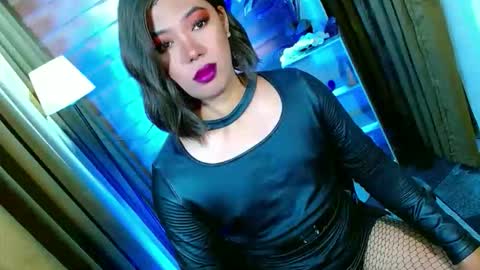 Miss OLIVIA online show from May 16, 7:05 am