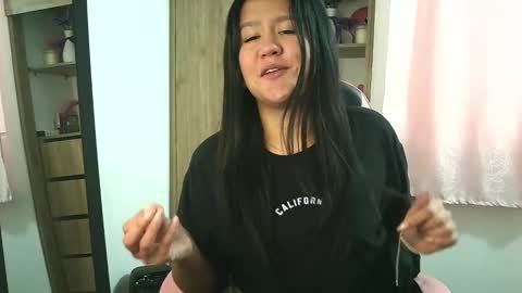 Olivia online show from November 20, 1:33 pm