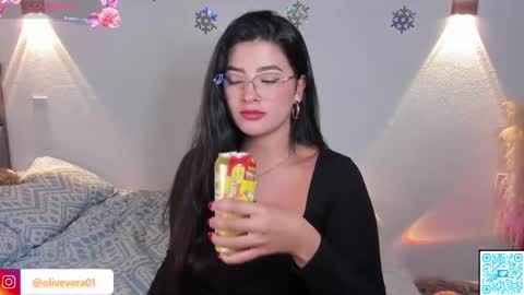 Snapshot of olivia_wiston chatting on December 24, 7:28 am Olivia 40 off online show from December 24, 7:28 am