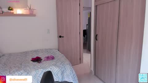 Snapshot of olivia_wiston chatting on October 31, 3:24 pm Olivia 40 off online show from October 31, 3:24 pm