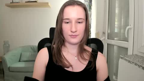 Oliwiaa2004 online show from December 29, 11:18 pm