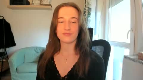 Snapshot of oliviaaa2003 chatting on June 7, 10:08 am Oliwiaa2004 online show from June 7, 10:08 am
