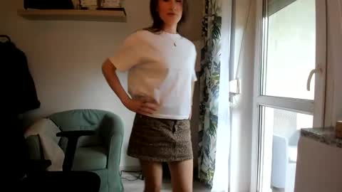 Snapshot of oliviaaa2003 chatting on June 8, 11:54 am Oliwiaa2004 online show from June 8, 11:54 am