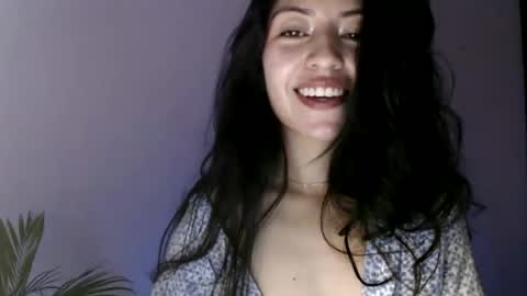 oliviaaa__ online show from February 19, 4:03 pm