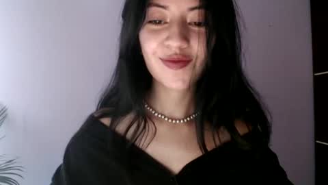 oliviaaa__ online show from May 21, 5:31 pm
