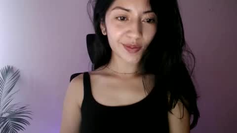 oliviaaa__ online show from May 22, 5:07 pm