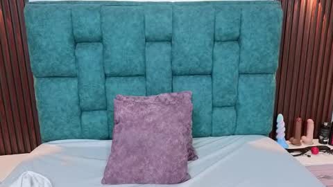 Snapshot of oliviabonnie chatting on March 3, 7:09 pm oliviabonnie online show from March 3, 7:09 pm