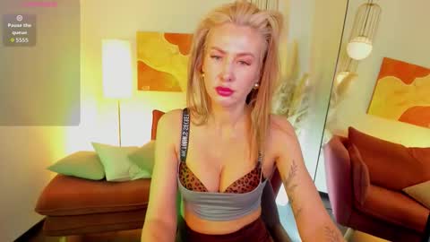 Isabella online show from February 17, 6:32 am