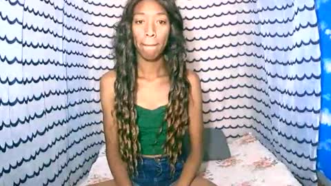 oliviah27 online show from November 2, 9:11 am