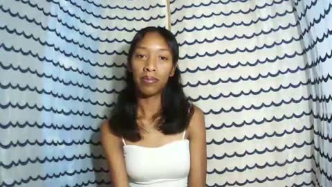 oliviah27 online show from December 1, 8:36 pm