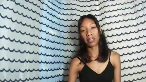 oliviah27 online show from December 5, 6:26 pm