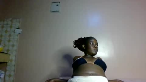 Snapshot of oliviah_1 chatting on October 13, 10:32 pm oliviah_1 online show from October 13, 10:32 pm