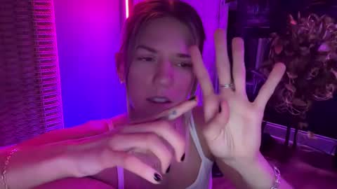 Olivia online show from January 28, 4:29 am