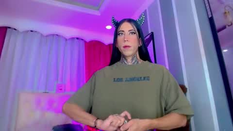 oliviahot01 online show from April 4, 1:08 pm