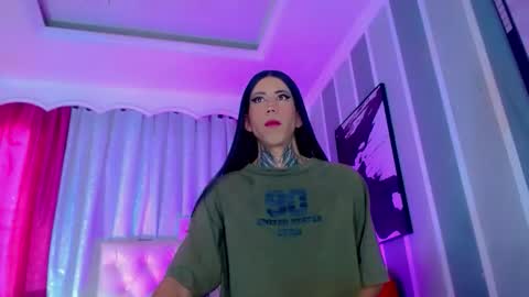 oliviahot01 online show from April 11, 1:37 pm