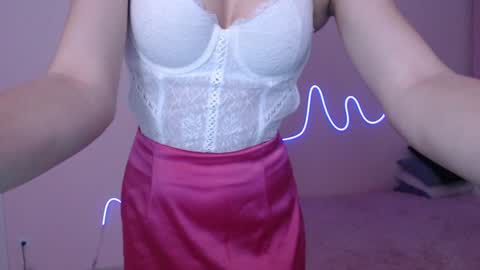 Snapshot of olivialimm chatting on December 1, 8:31 pm Olivia online show from December 1, 8:31 pm