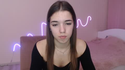 Snapshot of olivialimm chatting on December 6, 4:17 pm Olivia online show from December 6, 4:17 pm