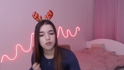 Snapshot of olivialimm chatting on December 8, 3:24 pm Olivia online show from December 8, 3:24 pm