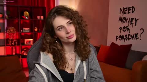 Snapshot of oliviamcclean chatting on June 2, 3:19 am Liv online show from June 2, 3:19 am