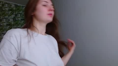 Olivia online show from March 19, 5:22 am