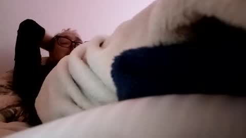 Snapshot of oliviassl22 chatting on November 14, 7:01 pm oliviassl22 online show from November 14, 7:01 pm