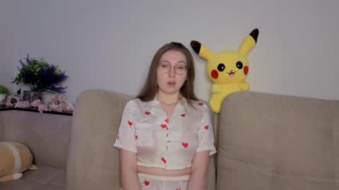 Kylie online show from February 1, 7:45 pm