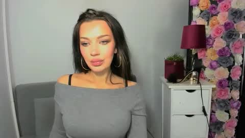 Snapshot of oliviawomen chatting on November 29, 10:18 am OliviaWomen online show from November 29, 10:18 am