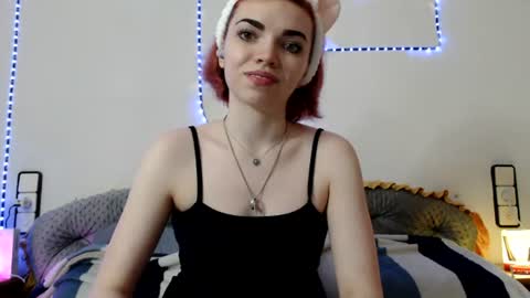 Snapshot of olivka_flower chatting on July 5, 8:38 pm Angelina Lina online show from July 5, 8:38 pm