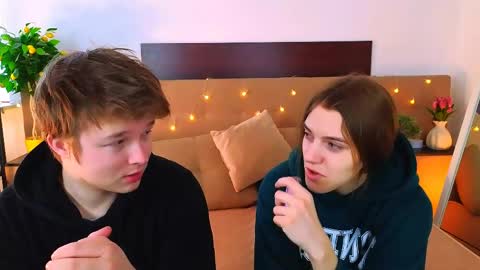 Olli and Stiw online show from March 30, 8:04 am