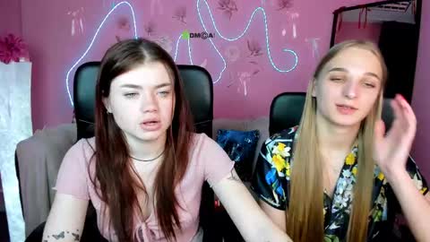Snapshot of ollivia_dream chatting on April 25, 1:41 pm Ollivia online show from April 25, 1:41 pm