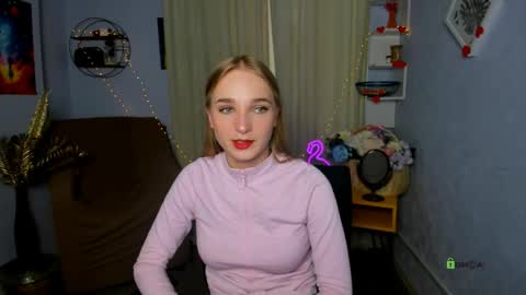 Snapshot of ollivia_dream chatting on April 27, 12:25 pm Ollivia online show from April 27, 12:25 pm