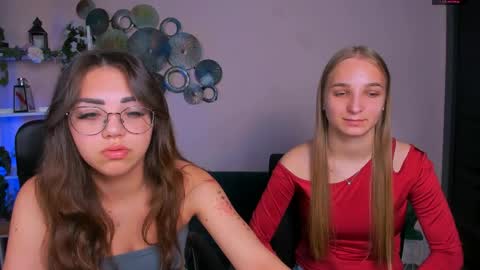 Snapshot of ollivia_dream chatting on May 29, 5:49 am Ollivia online show from May 29, 5:49 am