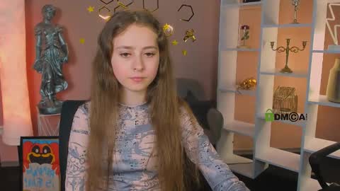 Snapshot of ollivia_dream chatting on June 5, 9:48 am Ollivia online show from June 5, 9:48 am