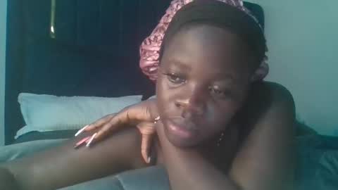 ollleina online show from March 17, 9:07 pm