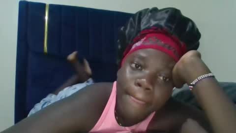 ollleina online show from April 16, 1:17 am