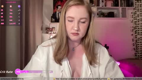 Snapshot of ollydoll chatting on July 18, 9:18 pm OllyDoll online show from July 18, 9:18 pm