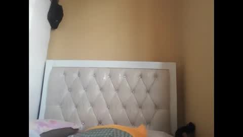 olwami4 online show from March 28, 8:47 am