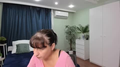 Snapshot of olympiakassel chatting on October 15, 3:39 am olympiakassel online show from October 15, 3:39 am