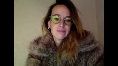 olyra11 online show from March 1, 4:20 pm