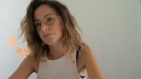 Snapshot of olyra11 chatting on July 16, 1:17 pm olyra11 online show from July 16, 1:17 pm