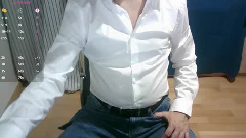 Snapshot of omar87ram chatting on June 4, 9:21 pm Omar online show from June 4, 9:21 pm