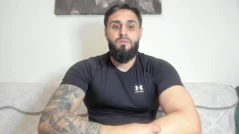 Snapshot of omar_xoxo chatting on May 11, 9:12 pm Omar online show from May 11, 9:12 pm
