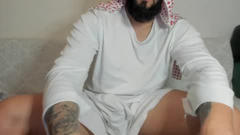Snapshot of omar_xoxo chatting on May 25, 6:41 am Omar online show from May 25, 6:41 am