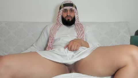 Snapshot of omar_xoxo chatting on May 30, 8:50 pm Omar online show from May 30, 8:50 pm