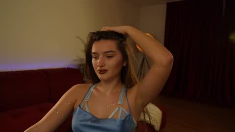 Snapshot of omiliver chatting on January 14, 6:38 pm    or    online show from January 14, 6:38 pm